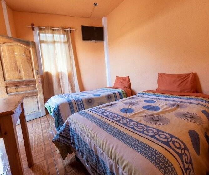 هتل Puertas Del Cielo