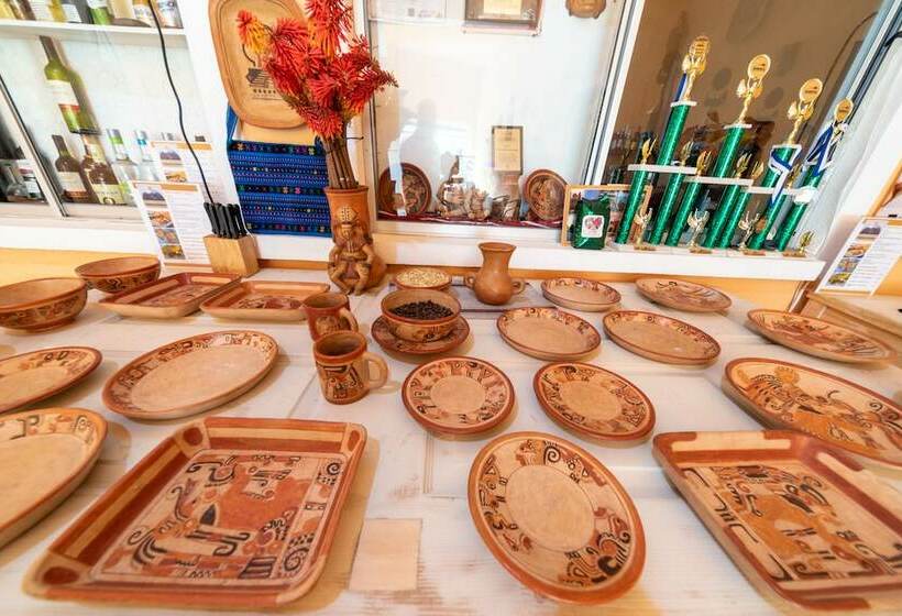 هتل Puertas Del Cielo