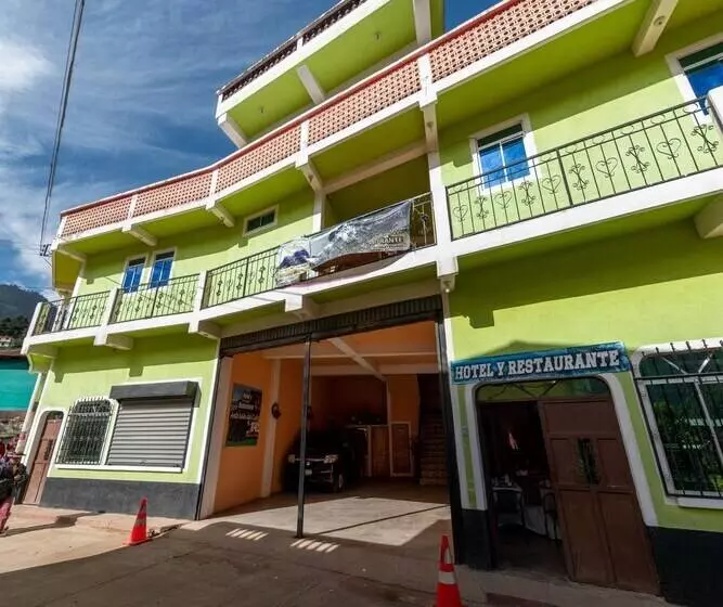 هتل Puertas Del Cielo