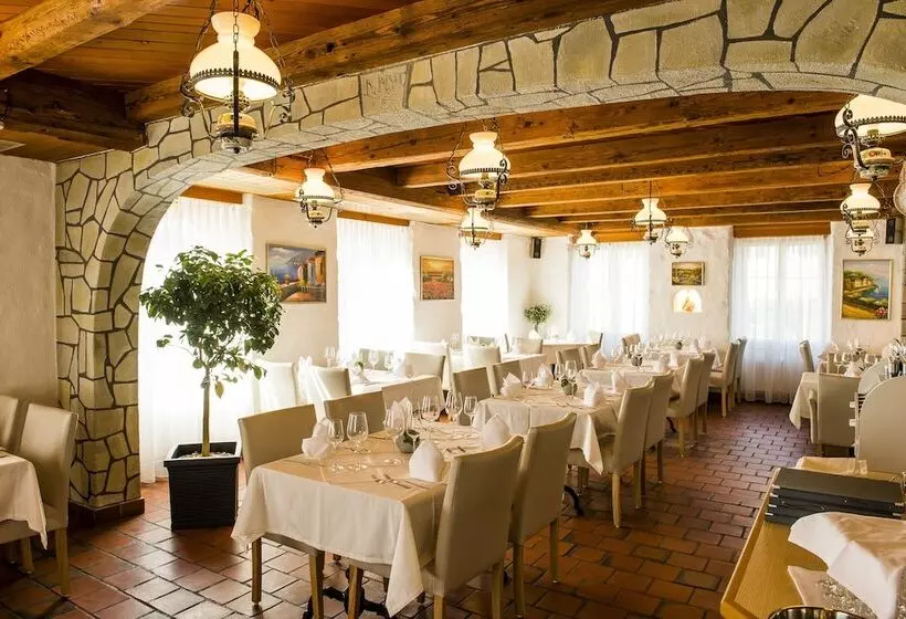 Hotelli Restaurant Zum Sternen
