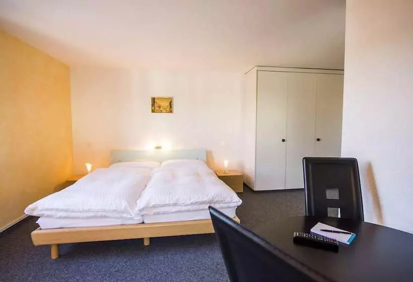 Hotelli Restaurant Zum Sternen