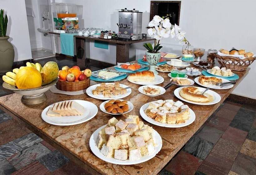 Отель Santa Amélia