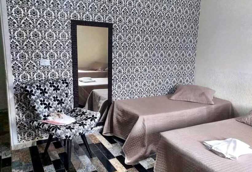 Отель Santa Amélia