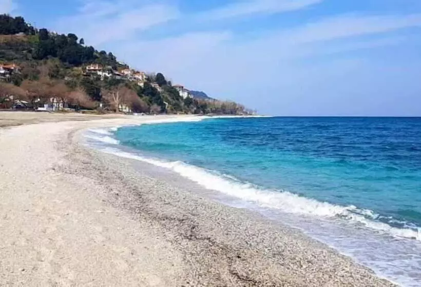 Katerina Fotopoulos Homes & Apartments