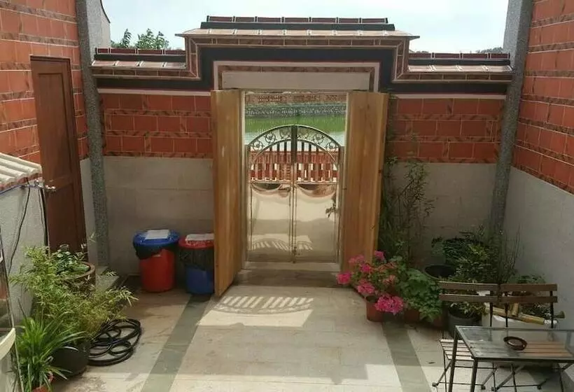 پانسیون Joylin Inn