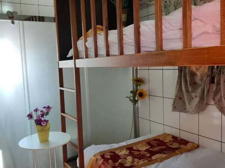 پانسیون Joylin Inn