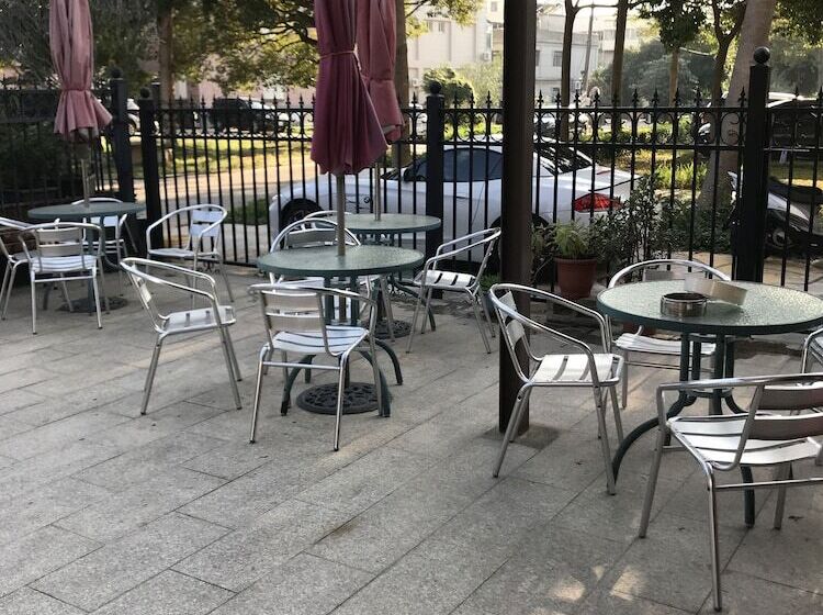 پانسیون Love Player