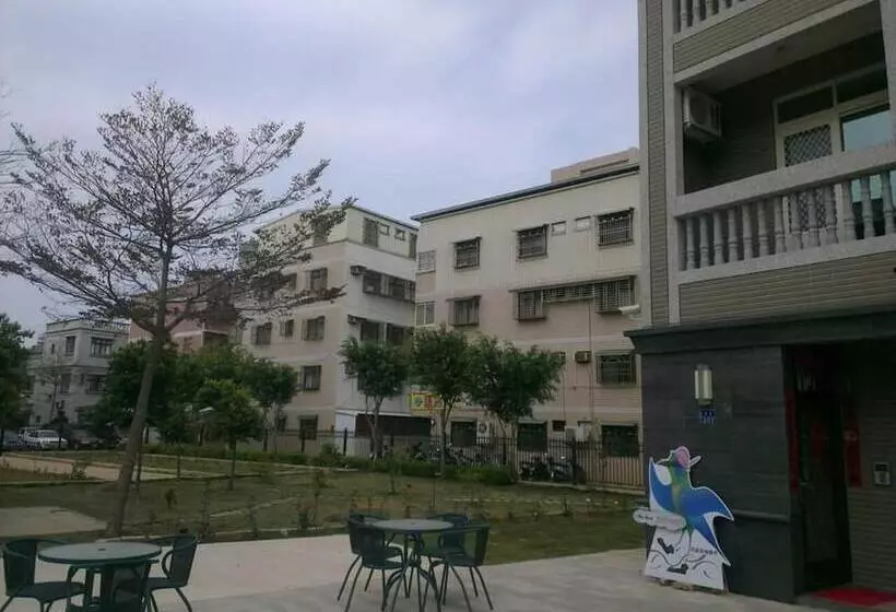 پانسیون Love Player