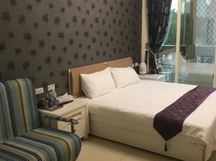 پانسیون Love Player