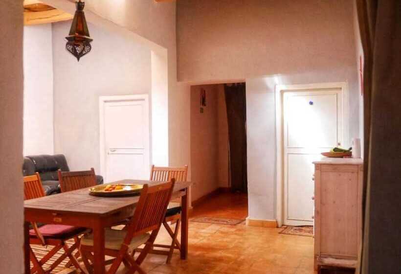 Pension Monkey Finger House