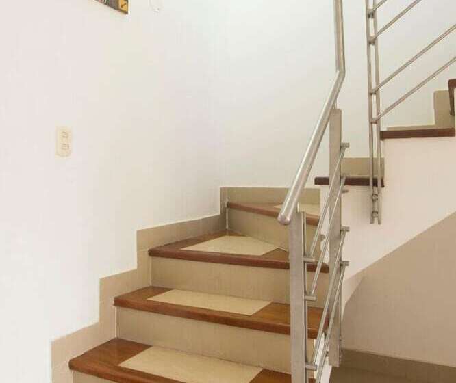 Пансион Tobbi Guest House