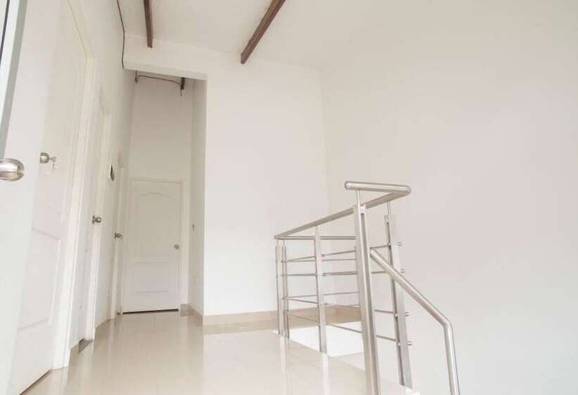 Пансион Tobbi Guest House