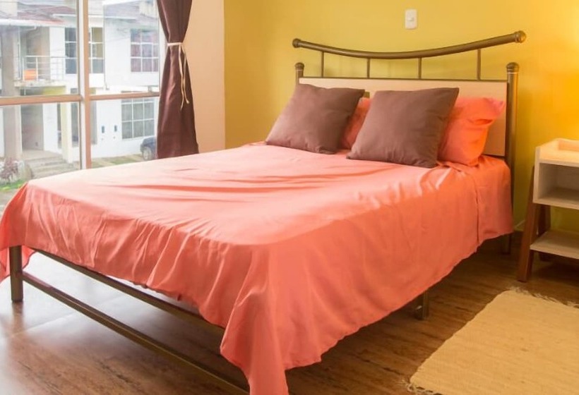 Пансион Tobbi Guest House