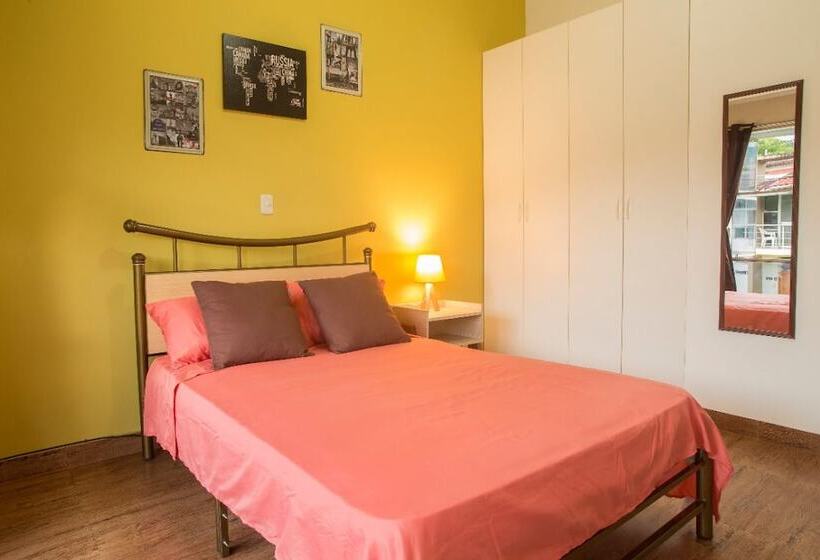 Пансион Tobbi Guest House