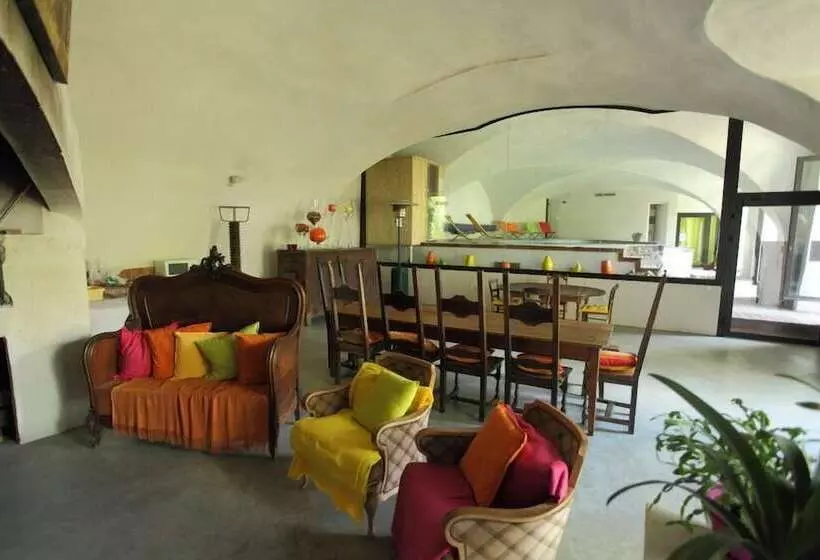 Aamiaismajoitus (B&B) Le Moulinage