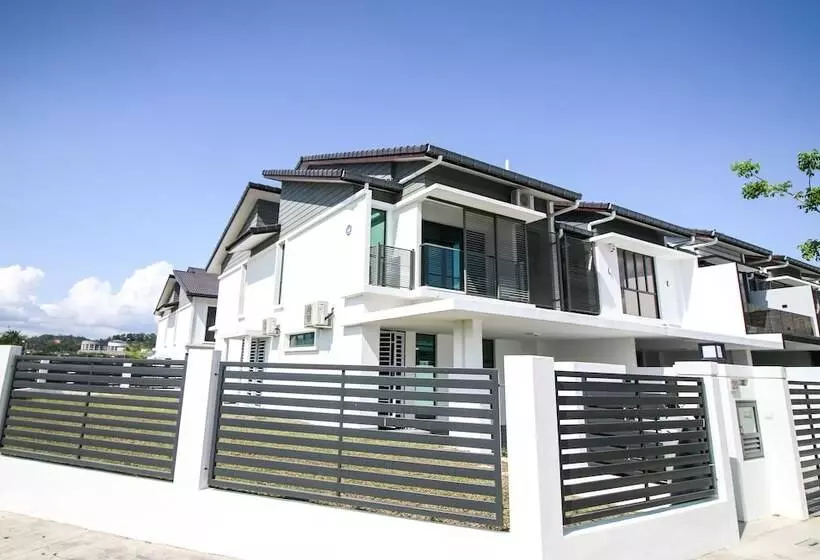 ペンション Alheri Austin Johor