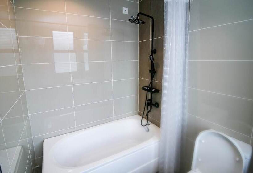 Пансион Alheri Austin Johor