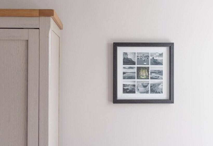 بنسيون The Strand House