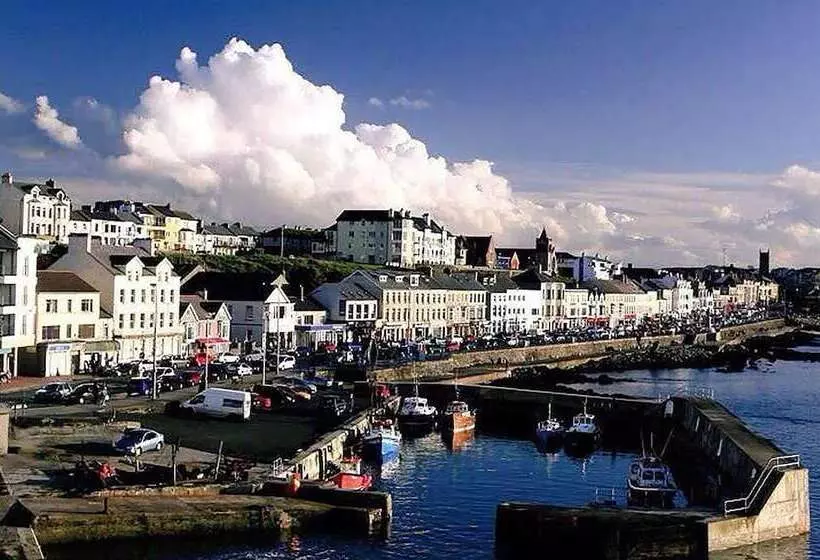 Majatalo The Strand House