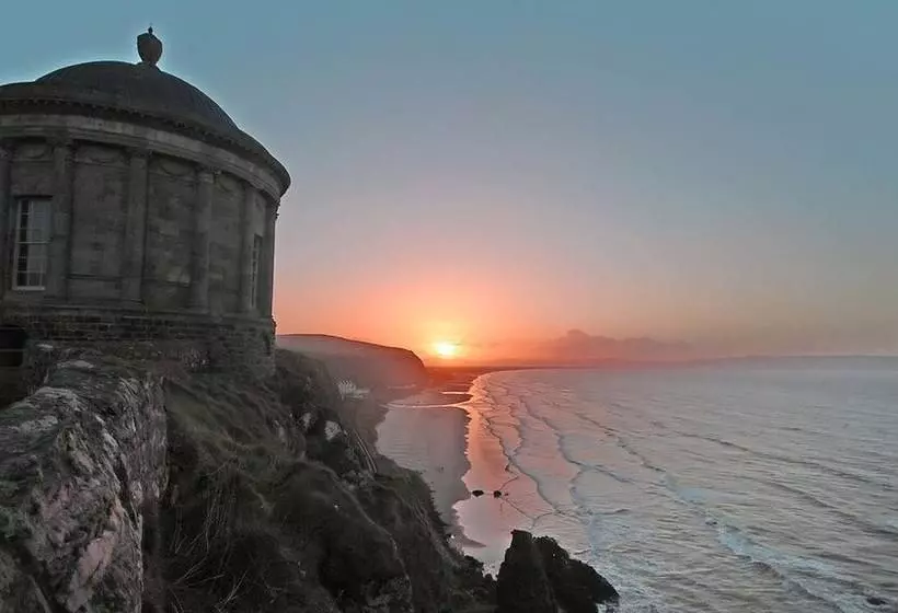 Majatalo The Strand House