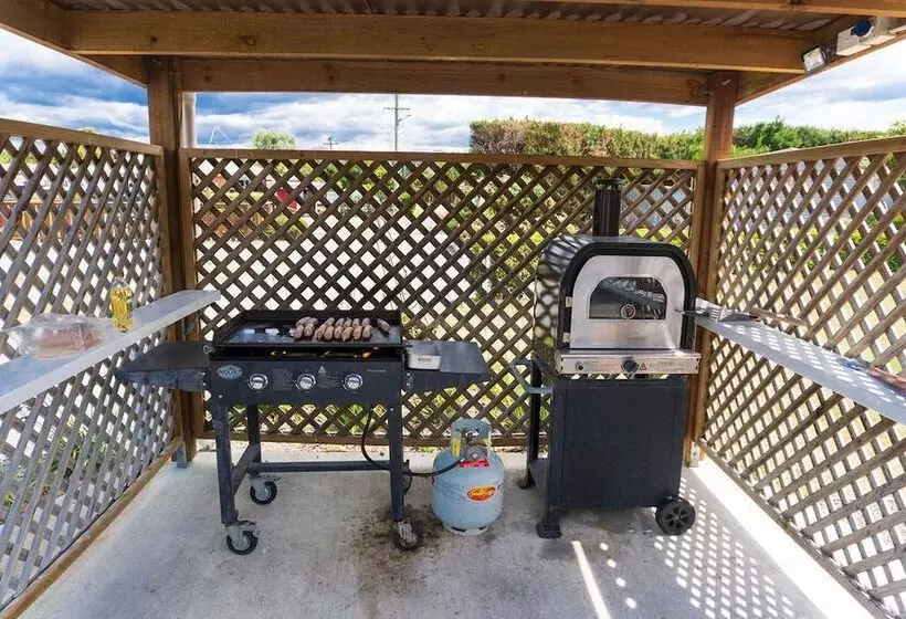 Lomakeskus Leithfield Beach Holiday Park