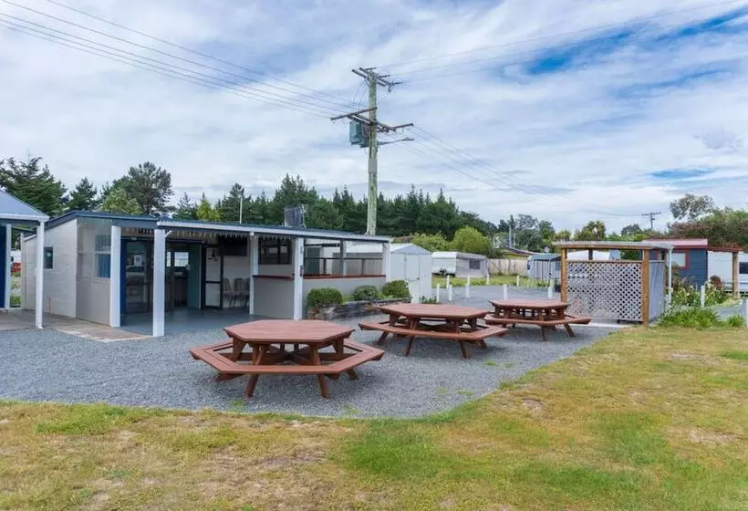 Lomakeskus Leithfield Beach Holiday Park