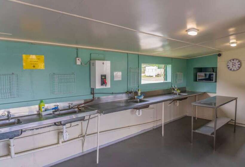 리조트 Leithfield Beach Holiday Park