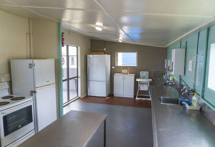 리조트 Leithfield Beach Holiday Park