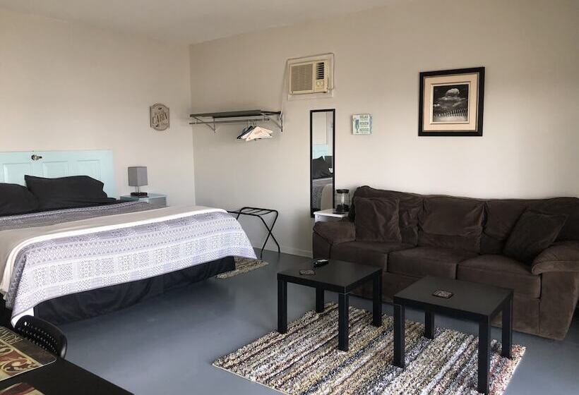 Seaway Slips Waterfront Cottages