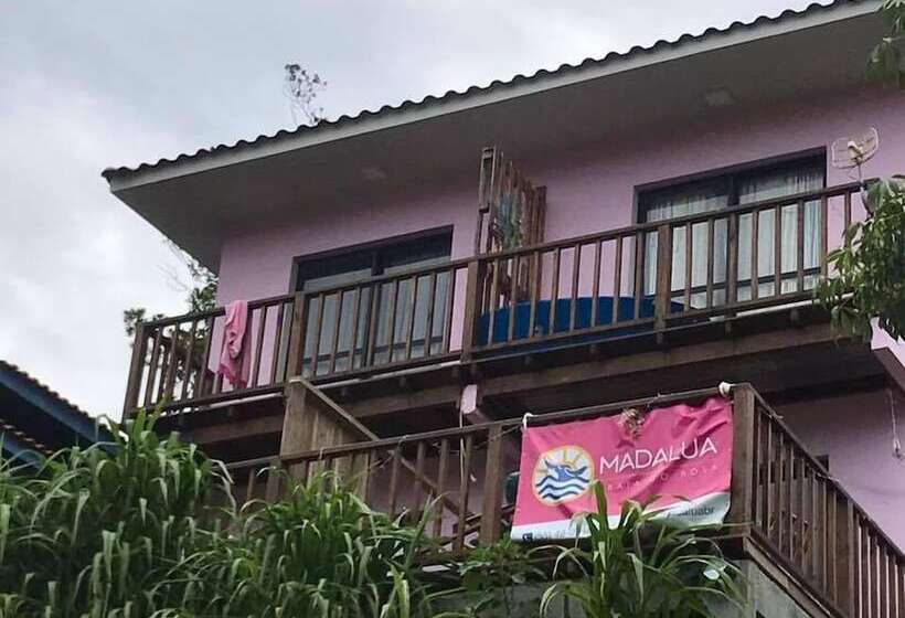 הוסטל Madalua