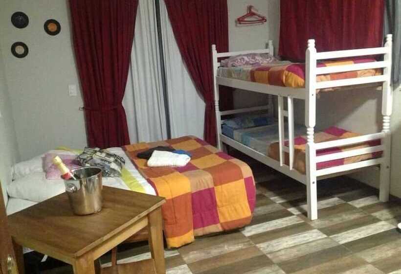 הוסטל Madalua