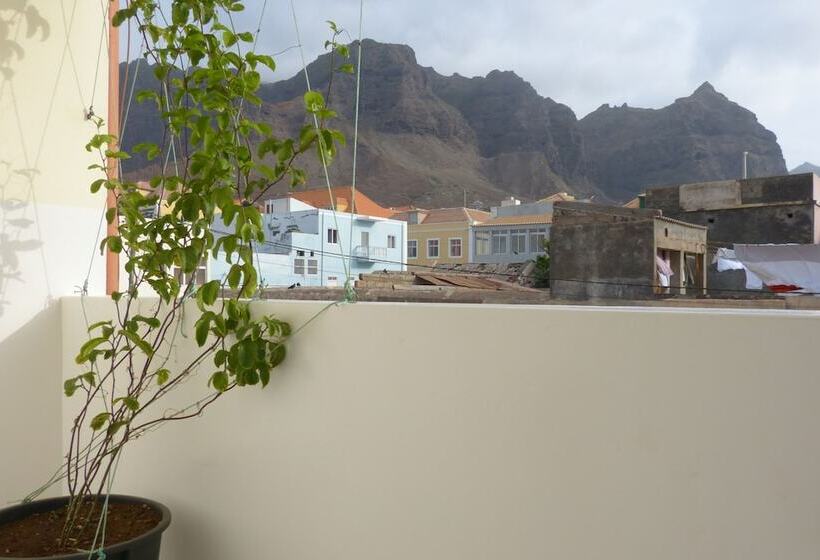 تختخواب و صبحانه Casa D Mar