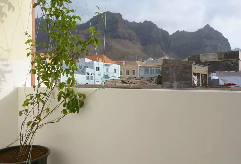 تختخواب و صبحانه Casa D Mar