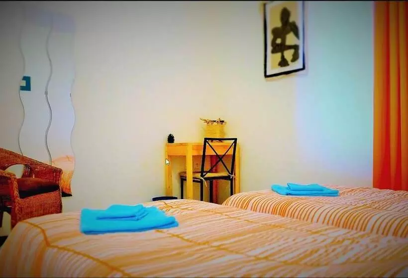 تختخواب و صبحانه Casa D Mar