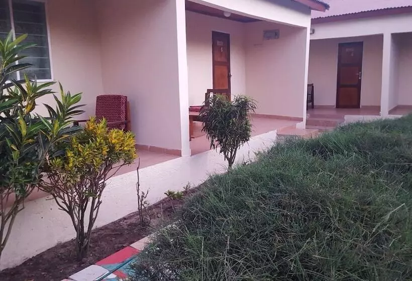 Aamiaismajoitus (B&B) Yuna Village Garden Resort