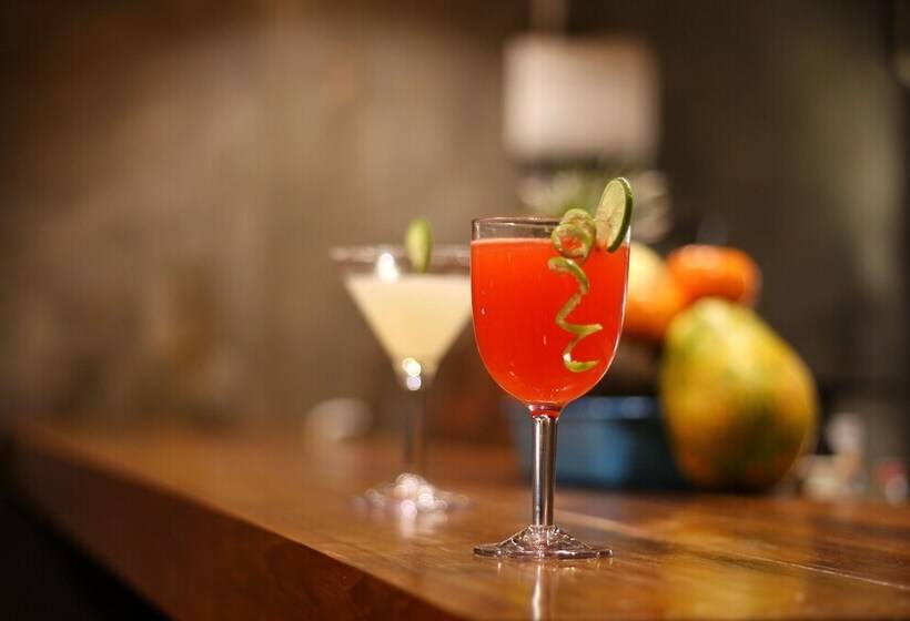 Demoso Lodge   Hostel