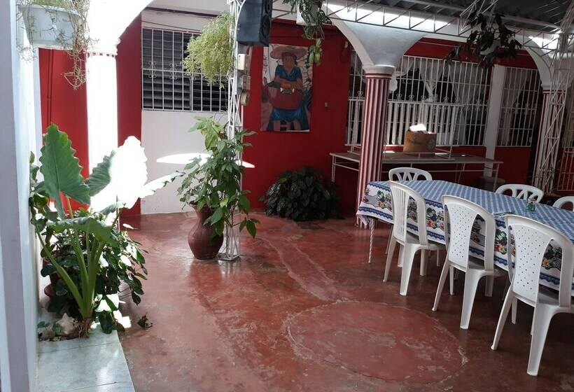 Hostal D Oleo Méndez