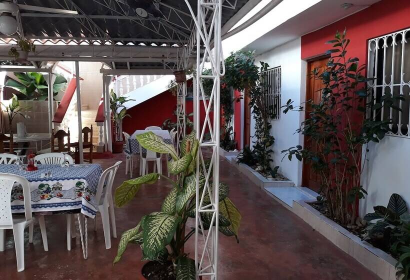 Hostal D Oleo Méndez