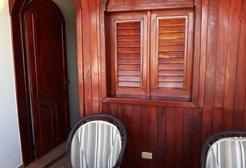 Hostal D Oleo Méndez