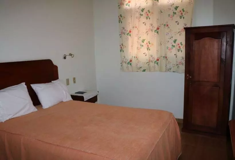 Hostal D Oleo Méndez