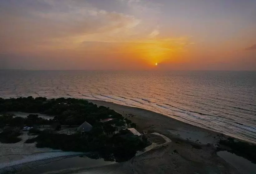 Hotelli Awatawaa Ecolodge