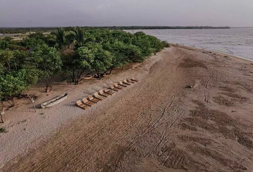 Hotelli Awatawaa Ecolodge