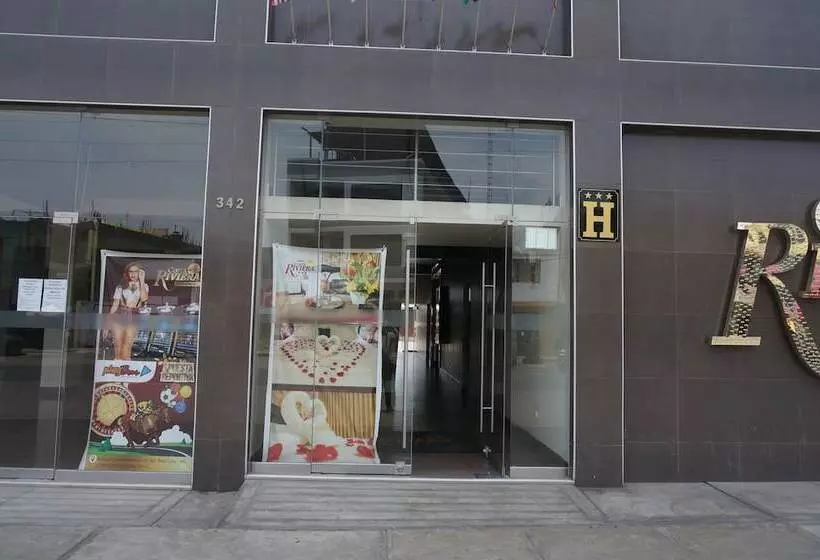 ホテル Costa Riviera