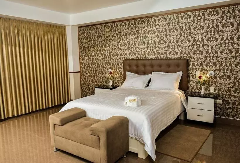 ホテル Costa Riviera