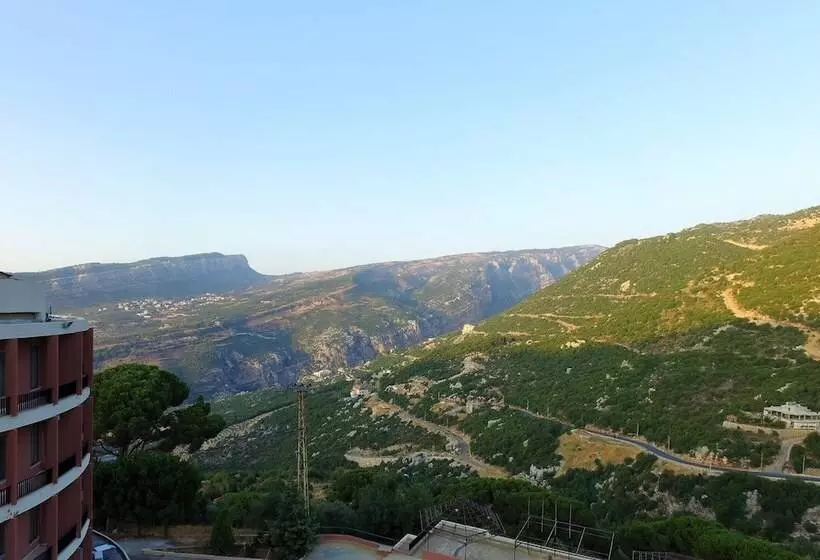 هتل Douma