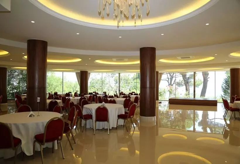 هتل Douma