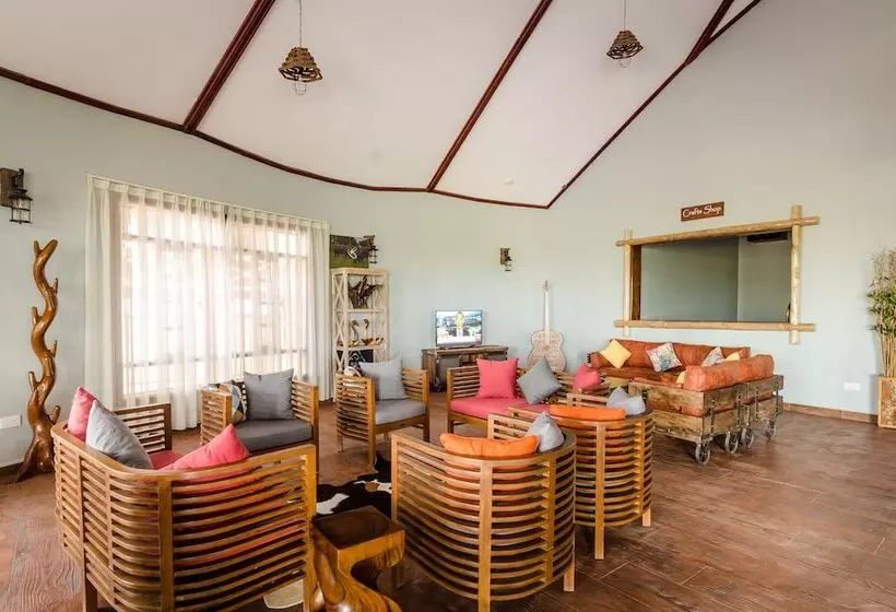 هتل Emburara Farm Lodge