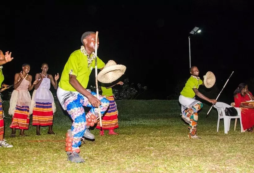 هتل Emburara Farm Lodge