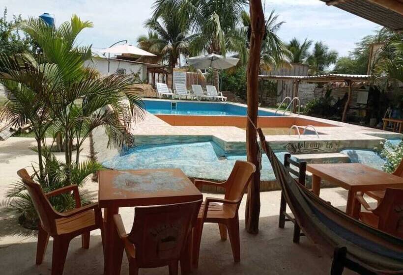 هتل Hospedaje Sun Beach