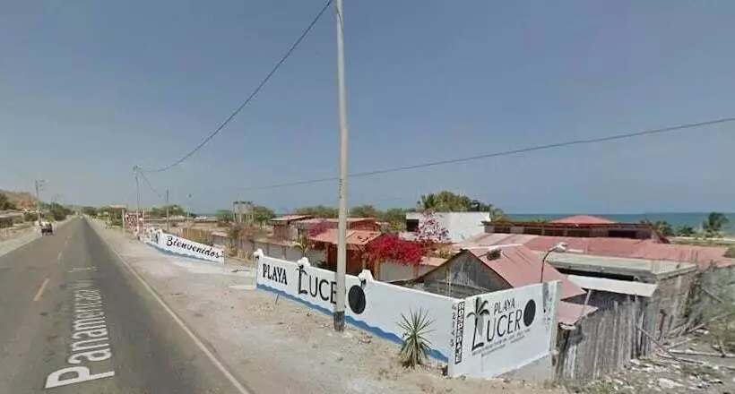 ホテル Playa Lucero